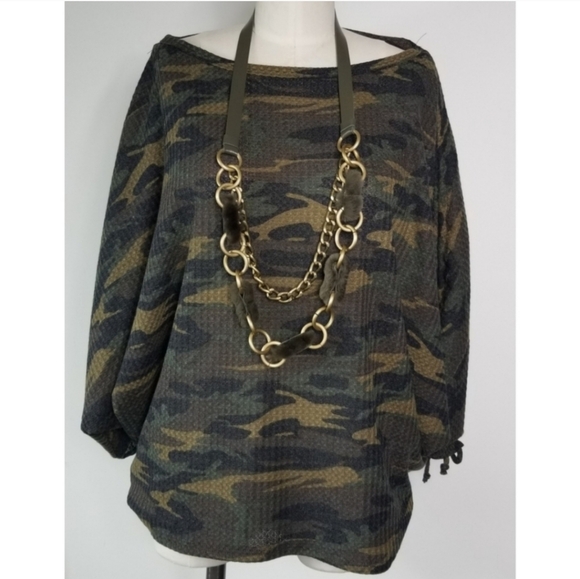 Tops - Camo print top